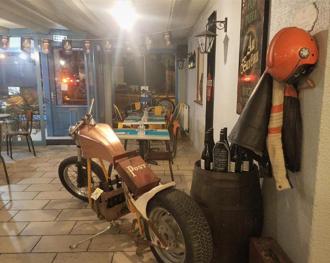 L'Auberge Des Voyageurs Ménigoute Esterno foto